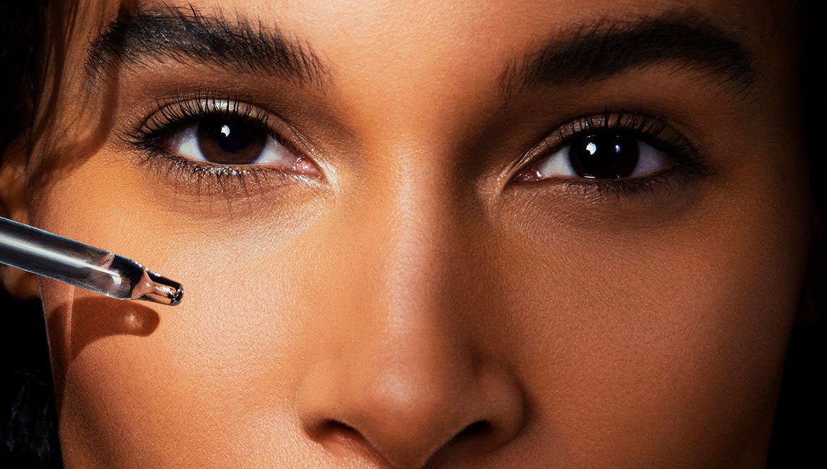 Imagem modelo L'Oréal Paris | Linha Revitalift